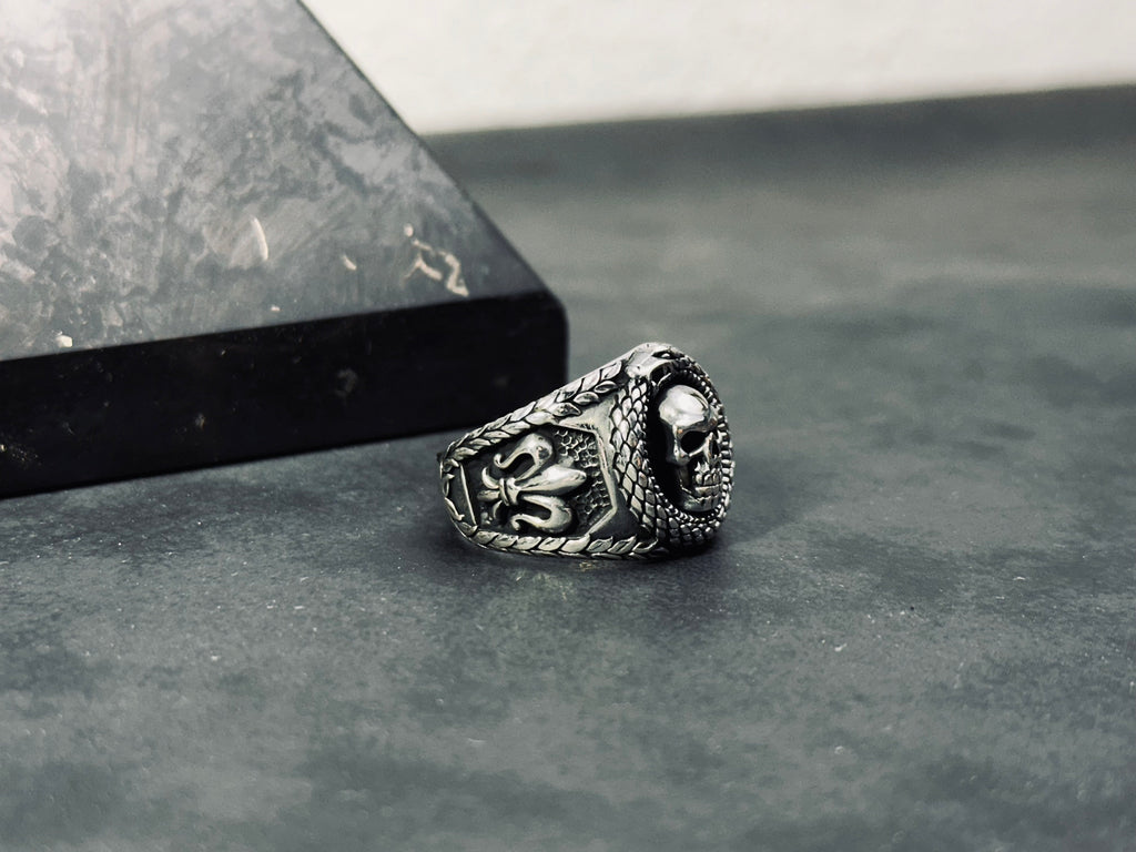 Skull Statement Ring: Sterling Silver Pirate Design - Handmade