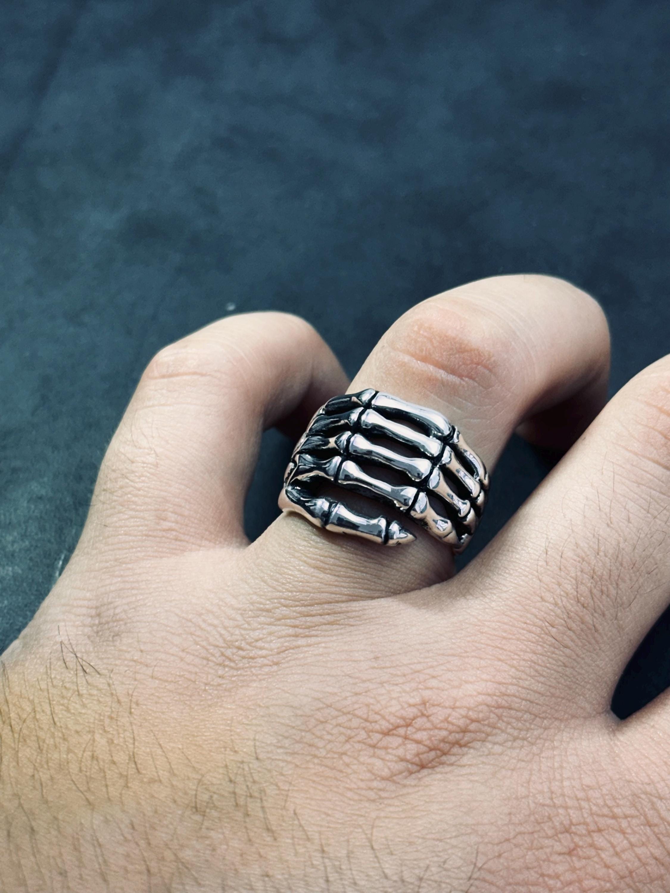 Sterling Silver Finger Bones Ring: Gothic Biker Style for Men