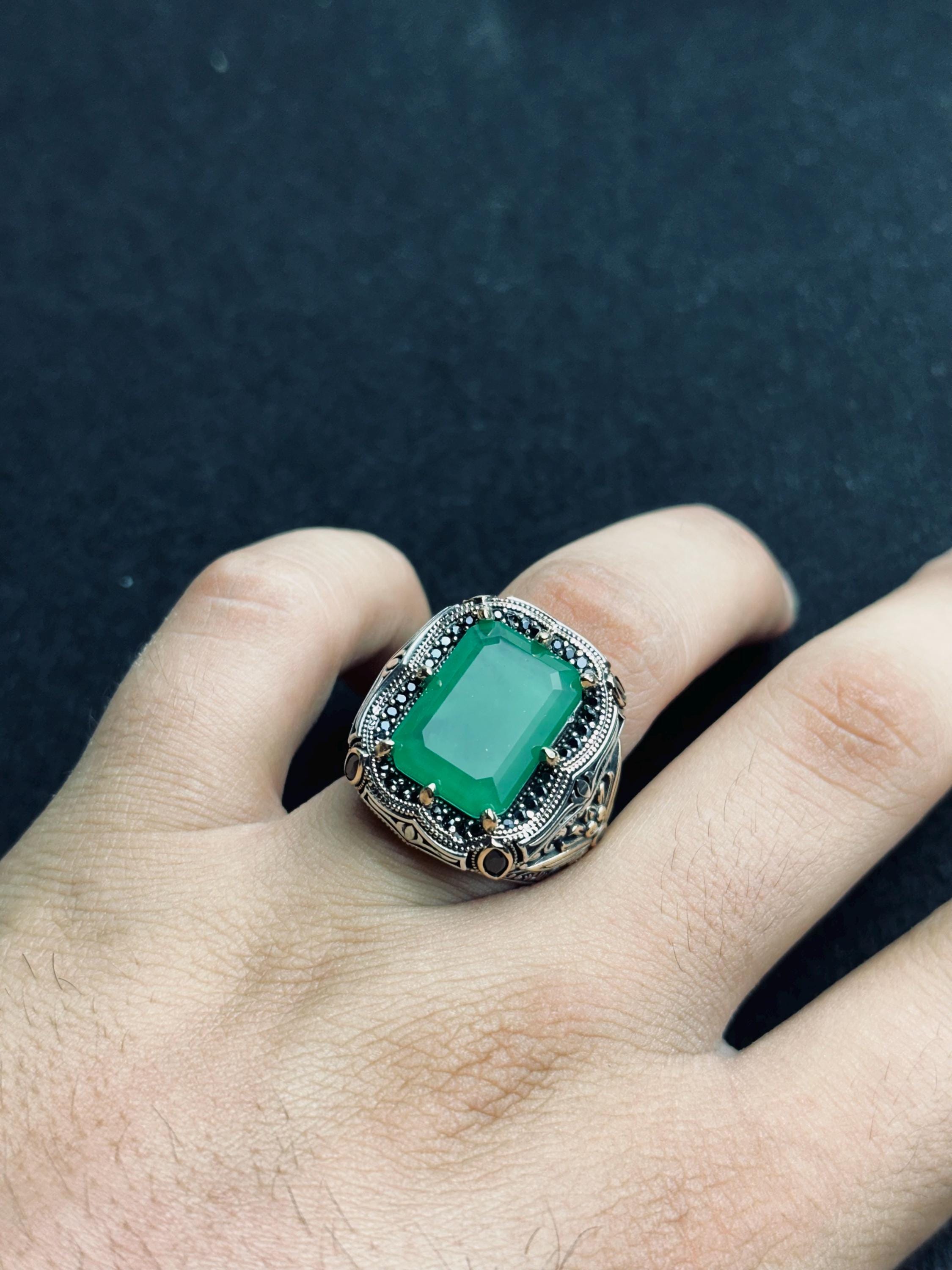 Bold Emerald Silver Ring: Turkish Vintage Design (Men's Size Large)