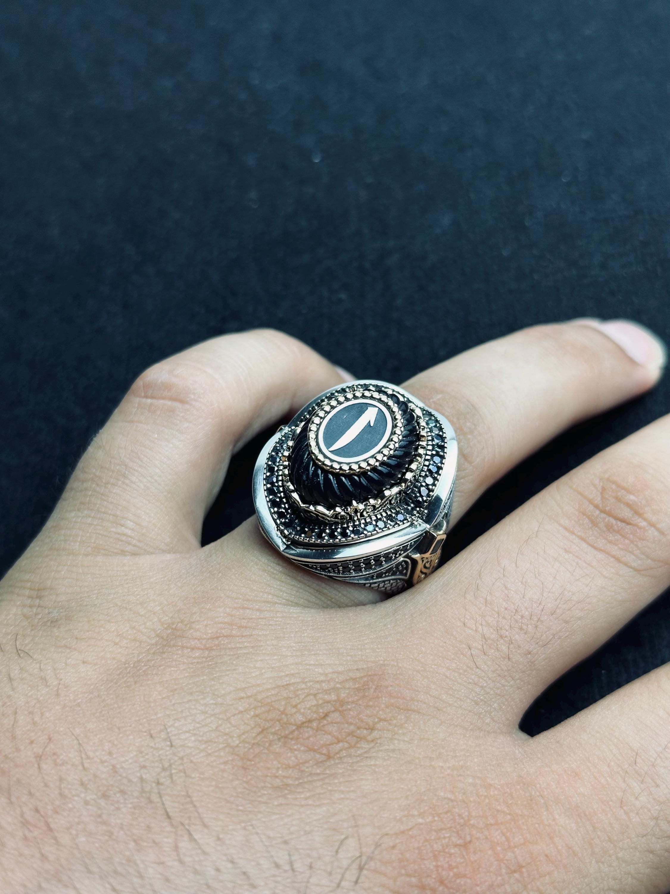 Elif Vav Signet Ring - Oval Onyx, Arabic Calligraphy