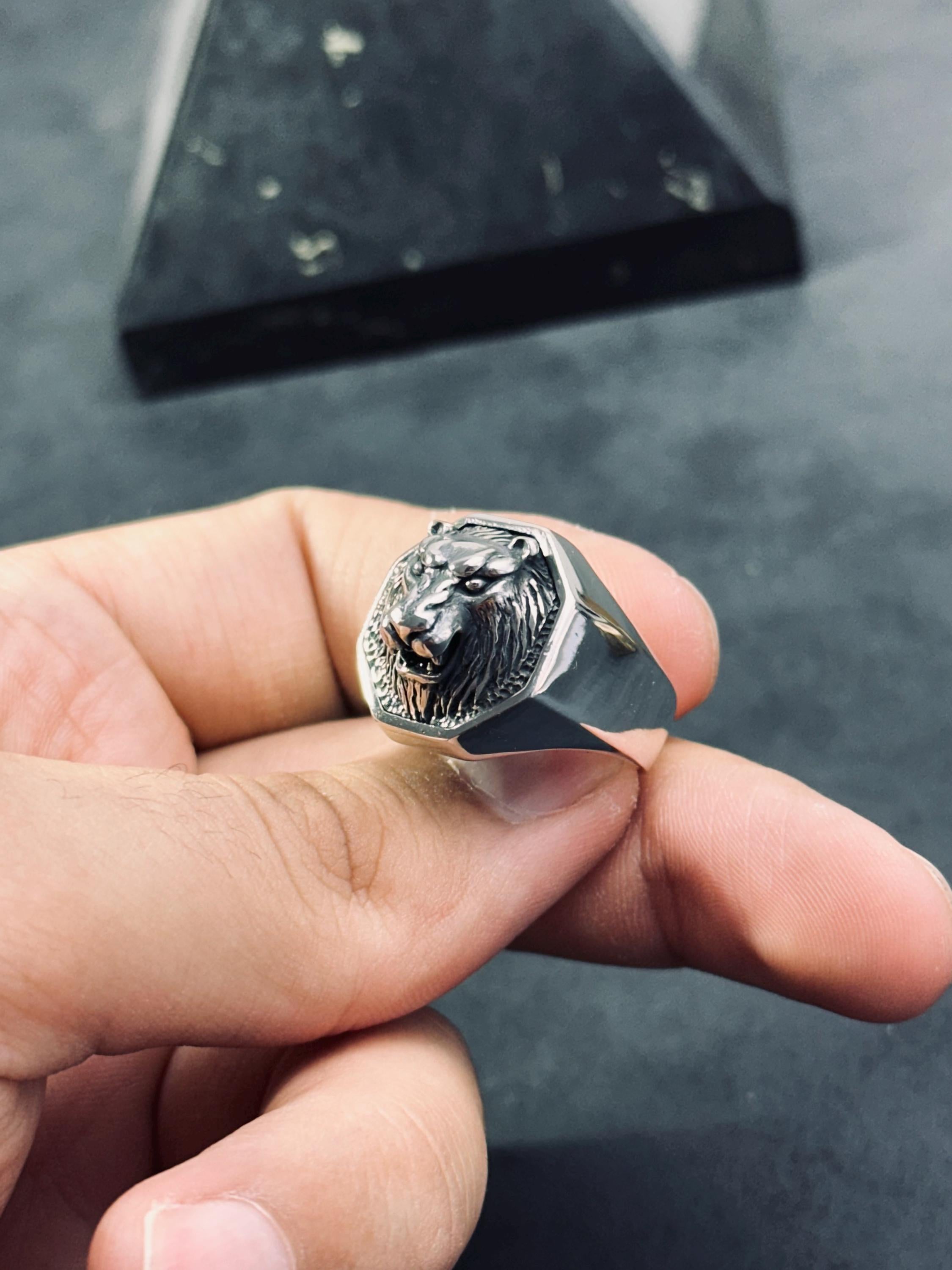 Sterling Silver Lion Ring - Majestic Engraved King of Beasts