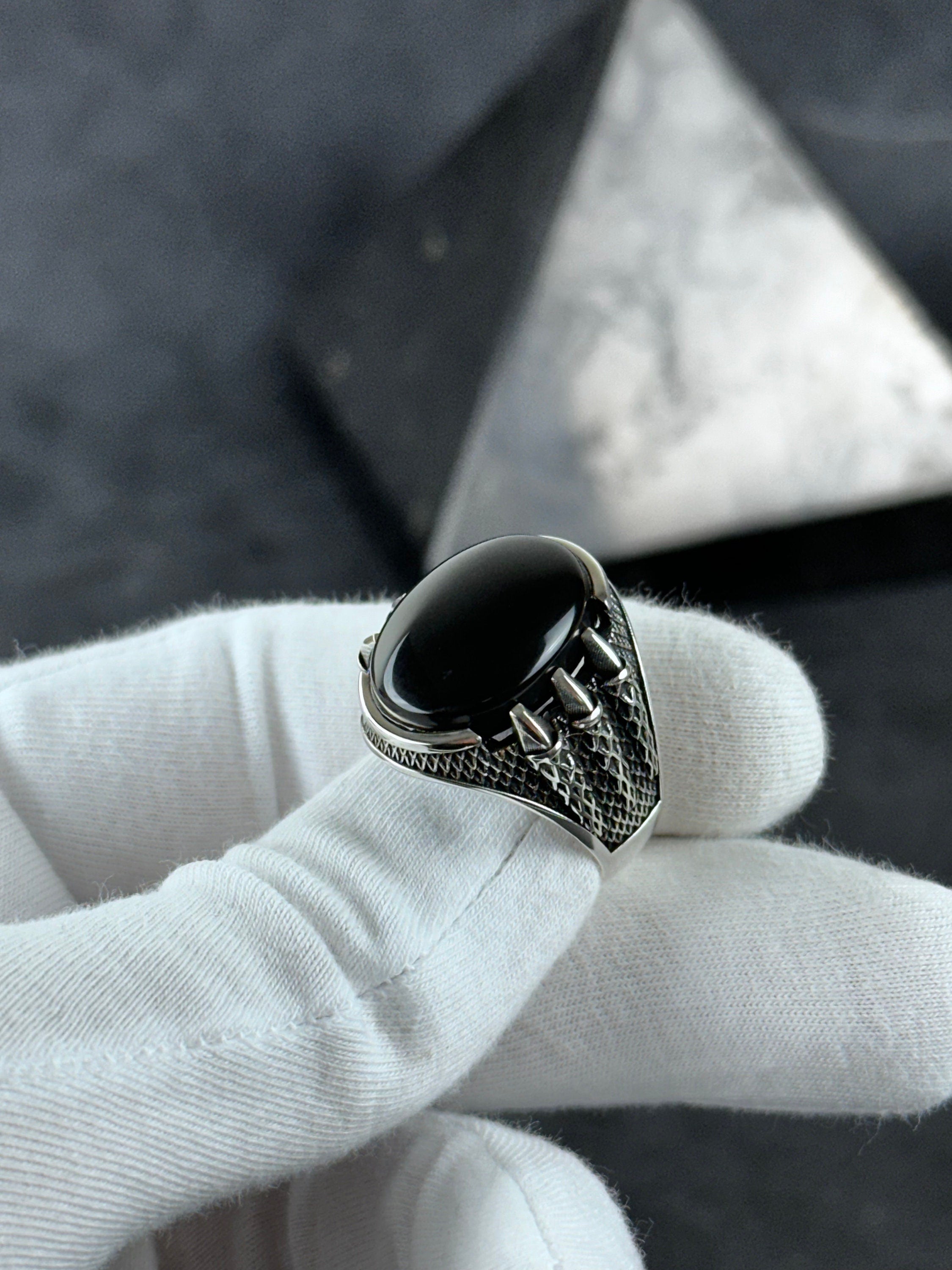 Onyx Gemstone Silver Ring, Artisan Claw Set (Men's Statement)