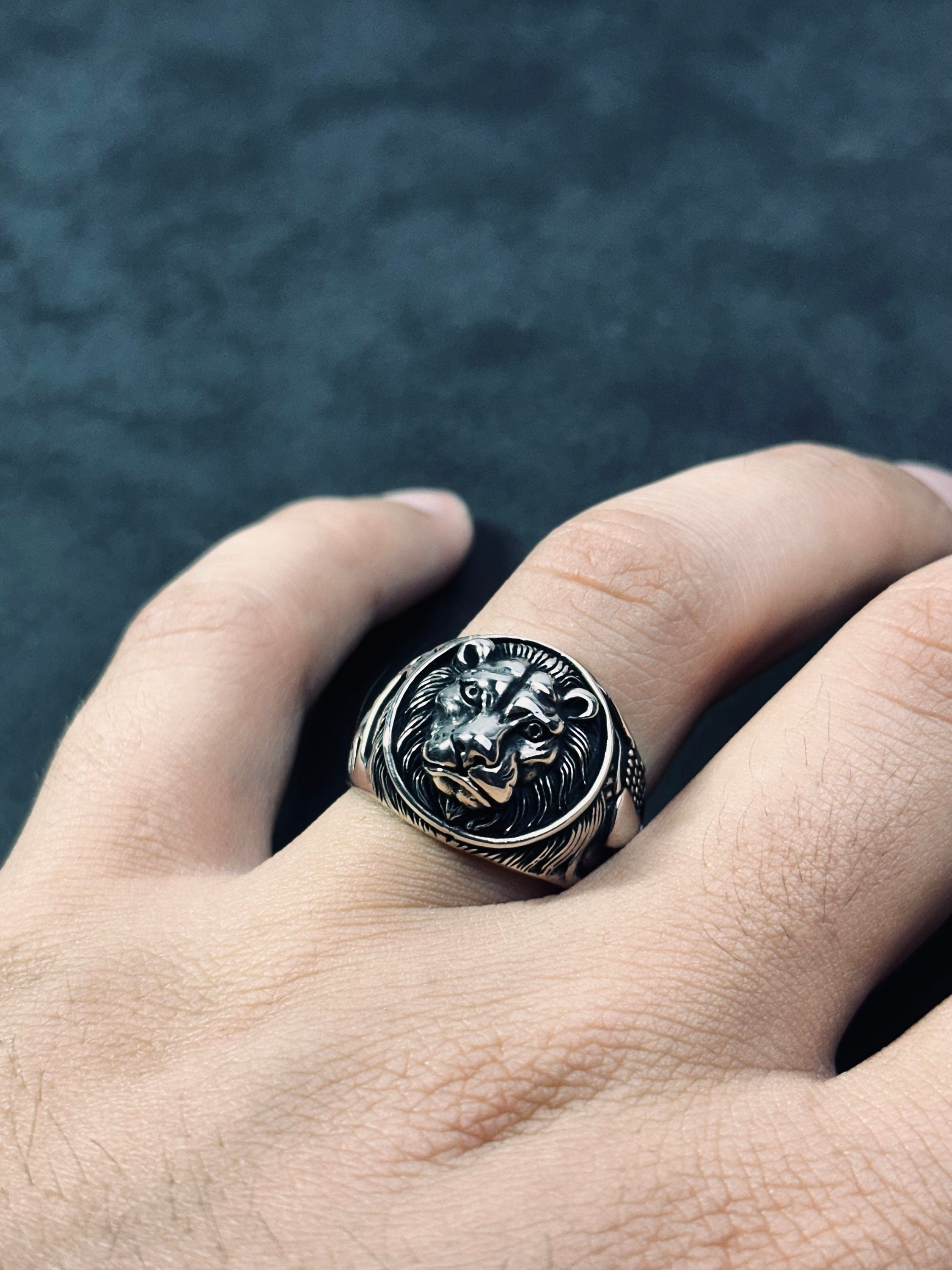 Leo Signet Ring: Hand Engraved Silver - Zodiac Lion Design