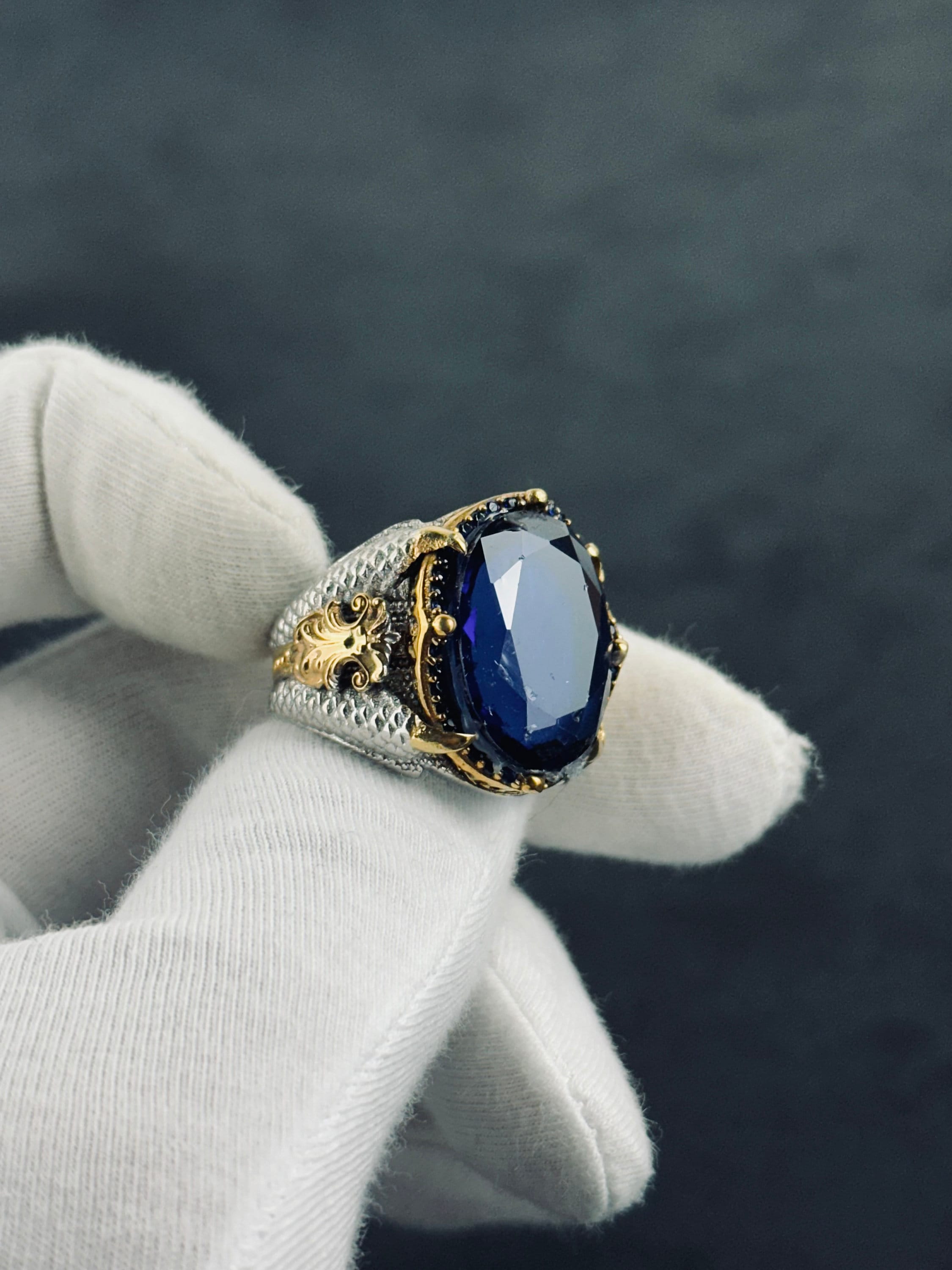 Blue Zircon Sterling Silver King Ring (Crown Design)