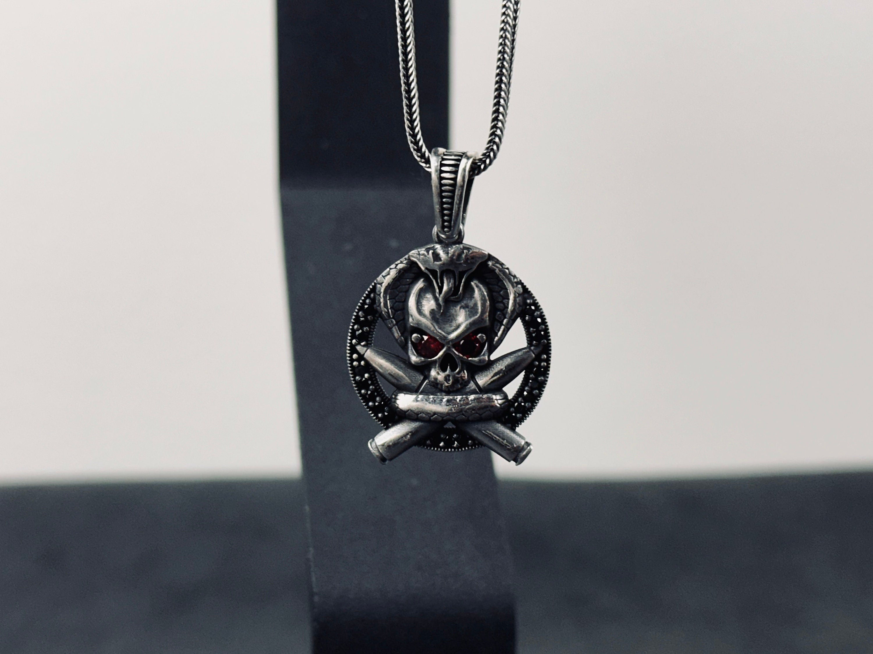Sterling Silver Necklace: Skull and Crossbones - Chunky Pirate Chain