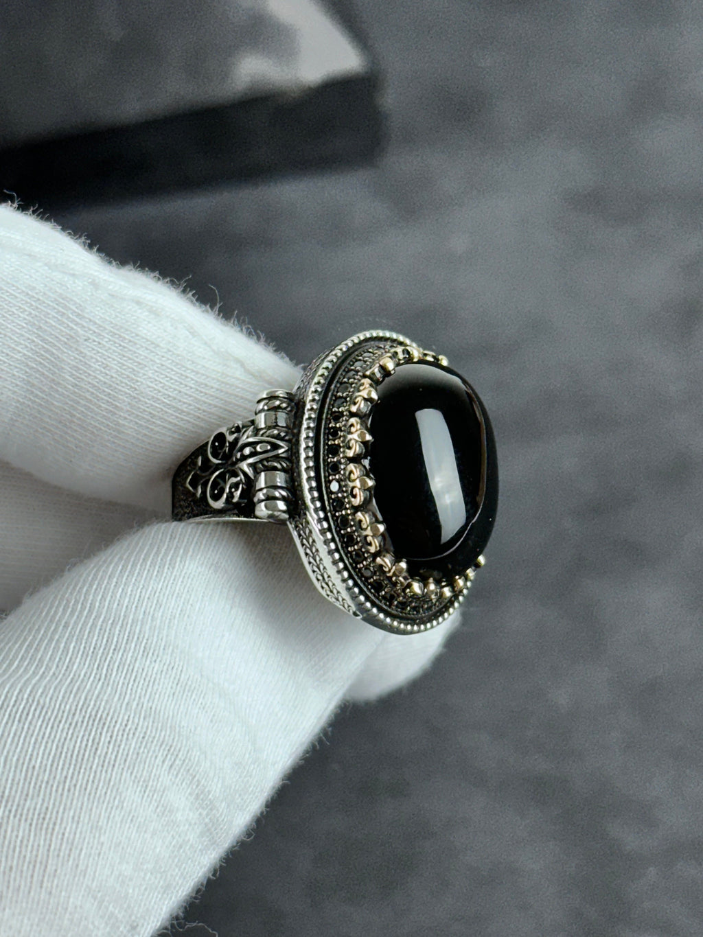 Men's Sterling Silver Ring Onyx Gemstone Eagle Design (Bold Statement)