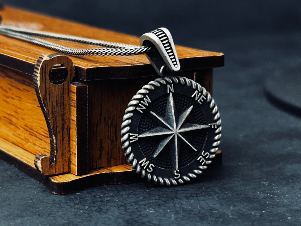 Silver Compass Necklace - Elegant Pendant for Travel Lovers