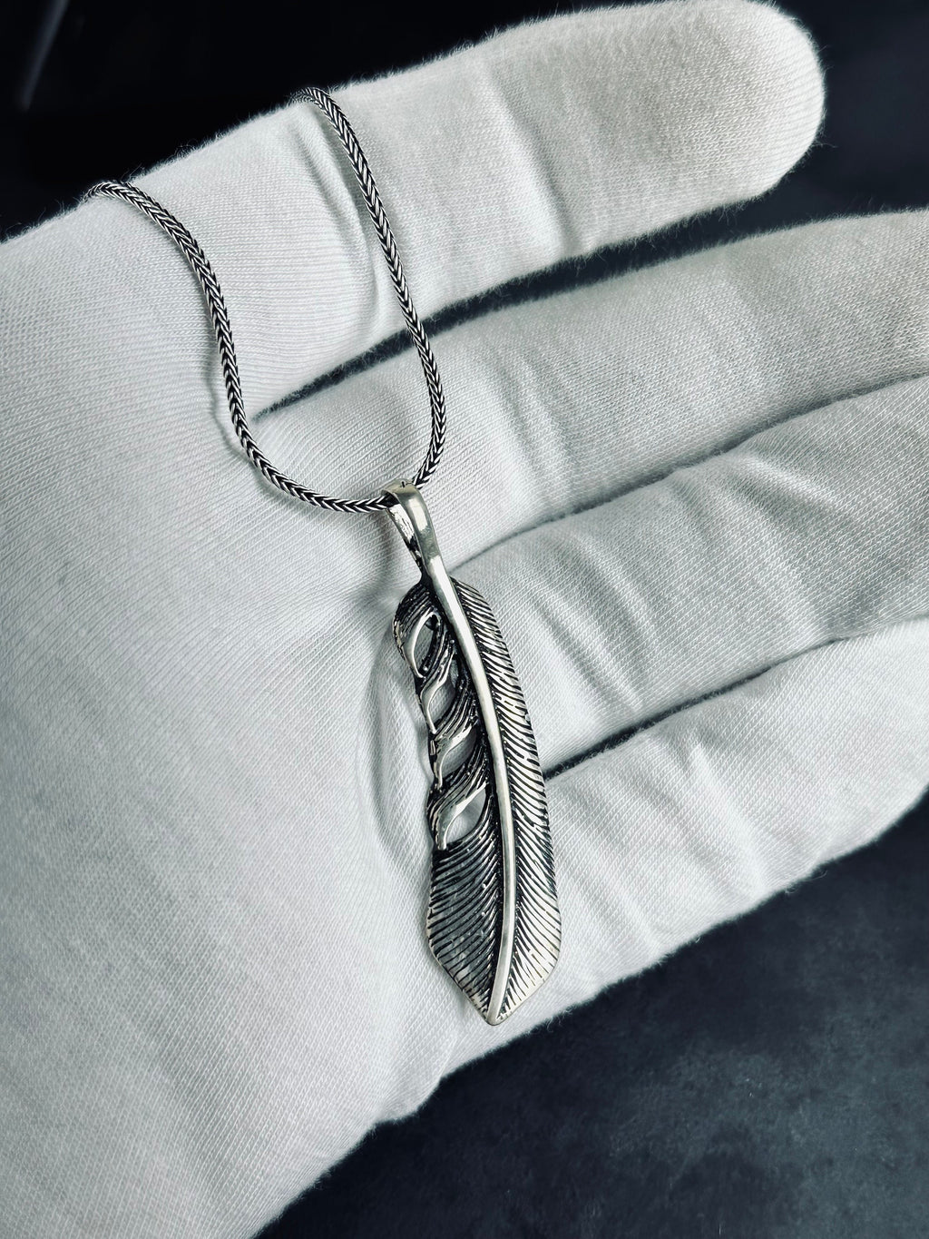 Silver Feather Pendant Necklace: Handmade Boho Chic Accessory