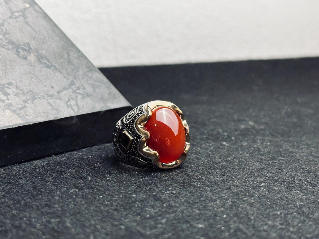 Red Yemeni Aqeeq Ring: Oval Agate Stone, Sterling Silver