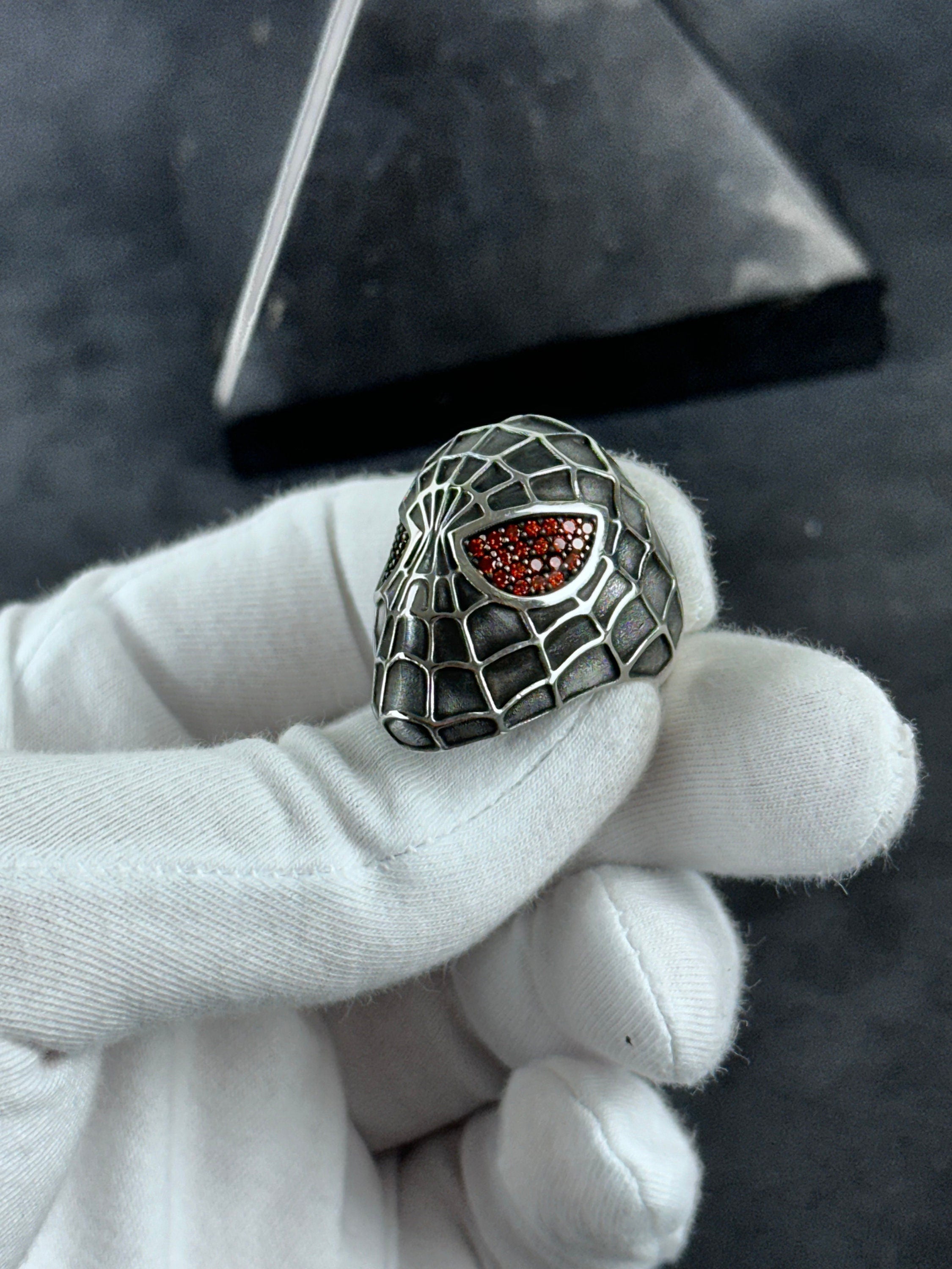 Silver Spider Ring - Bold Statement with Zircon Eye