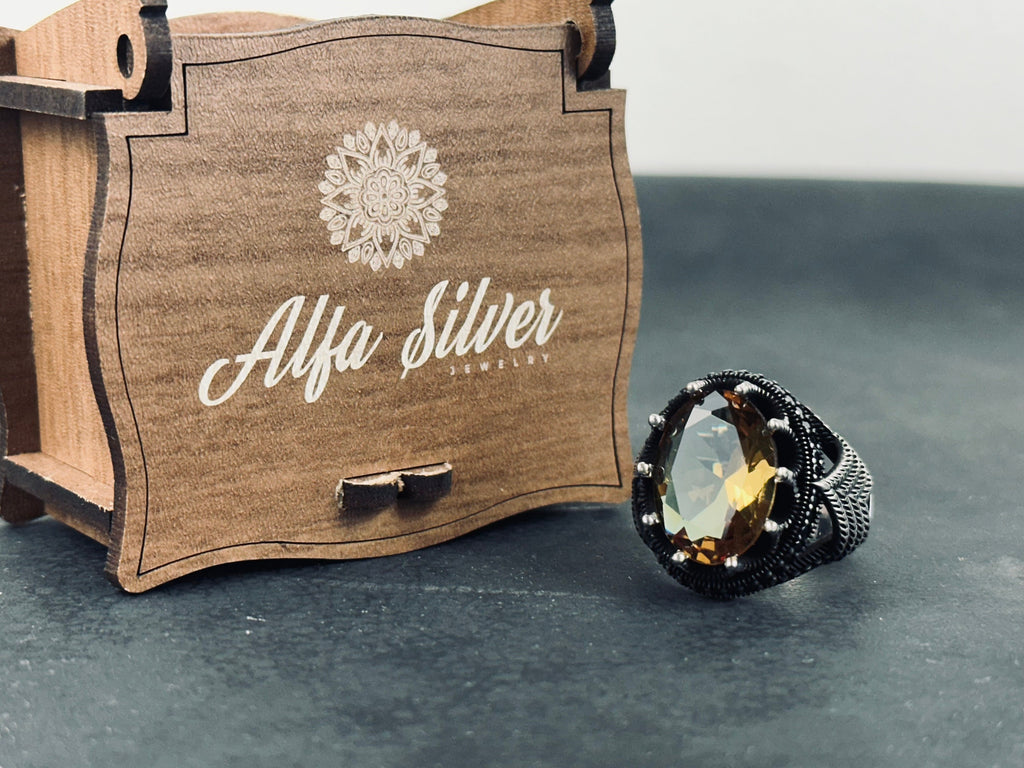Majestic King Crown Ring - Artisanal Diaspore Gemstone