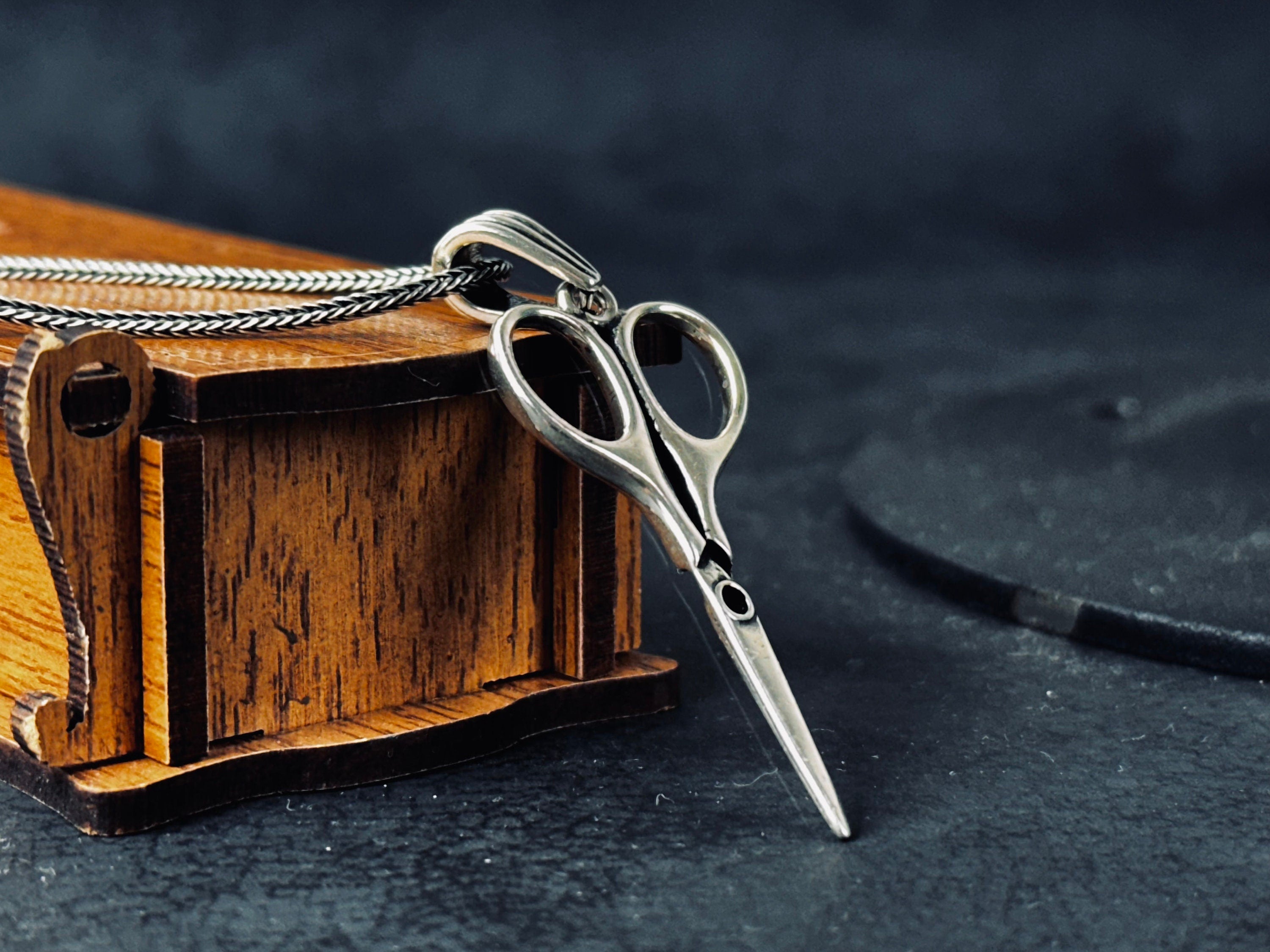 Scissors Pendant Necklace - Silver Hairdresser Jewelry